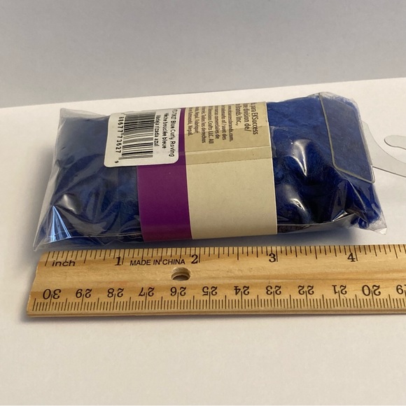 6 Dimensions FeltWorks 100% Wool Blue Curly Roving 0.25oz Needle Felting Crafts - Picture 10 of 16